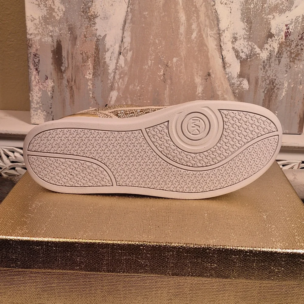 Michael Kors Hayes Lace Up Sneaker - Picture 5 of 8